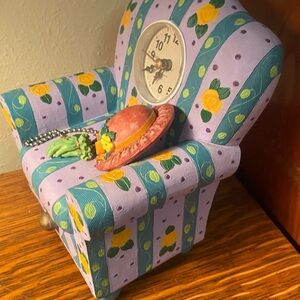 Floral Armchair Clock with Hat Decor